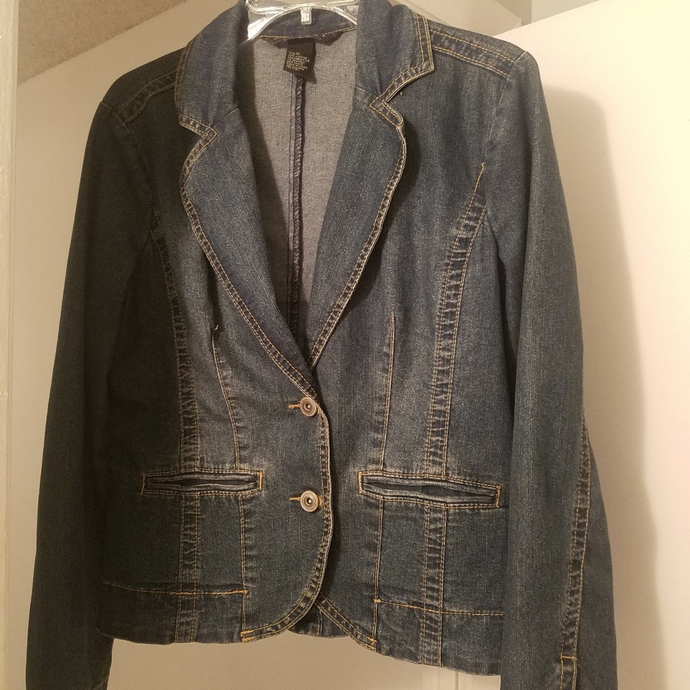 Womens Baccini Jean/ denim jacket size medium